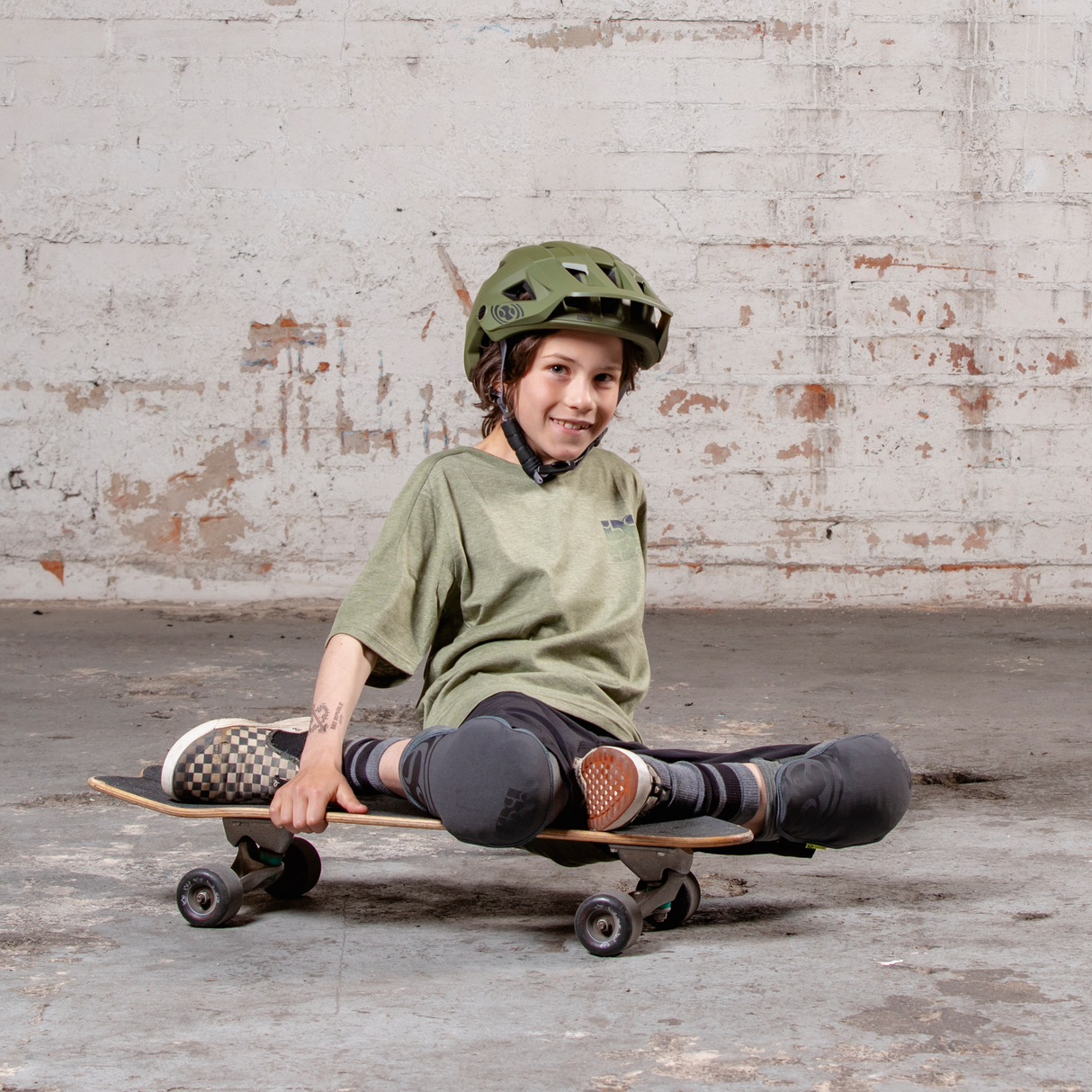 Flow Kids Tech Tee Mirror olive