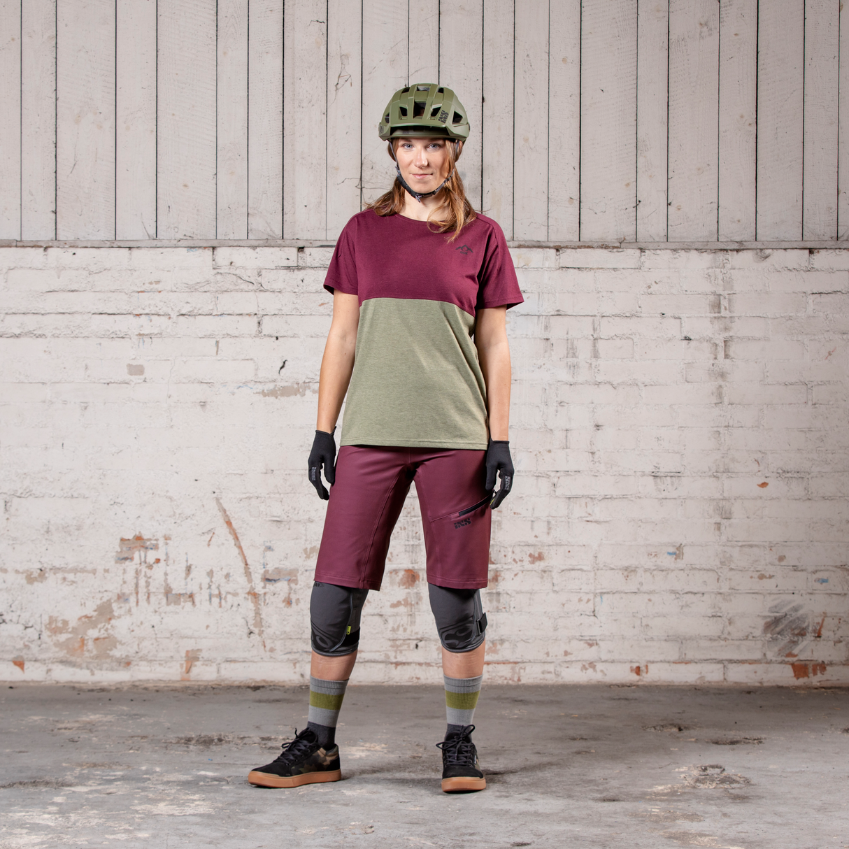 Flow Women Tech Tee Mountain raisin-olive