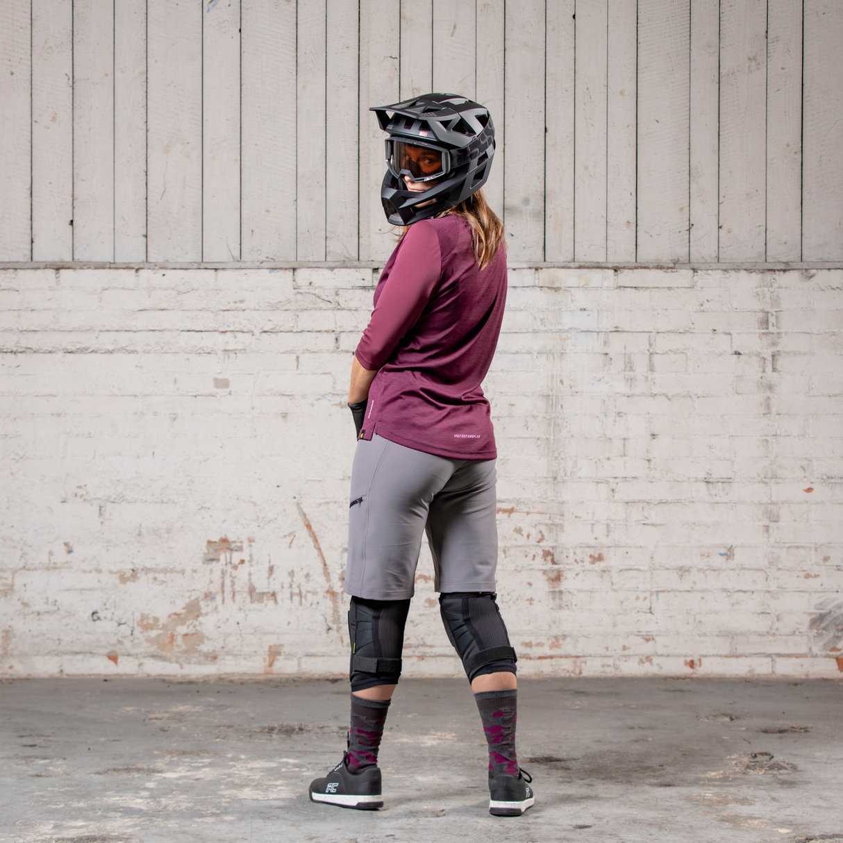 Carve X Women Henley raisin-solid raisin