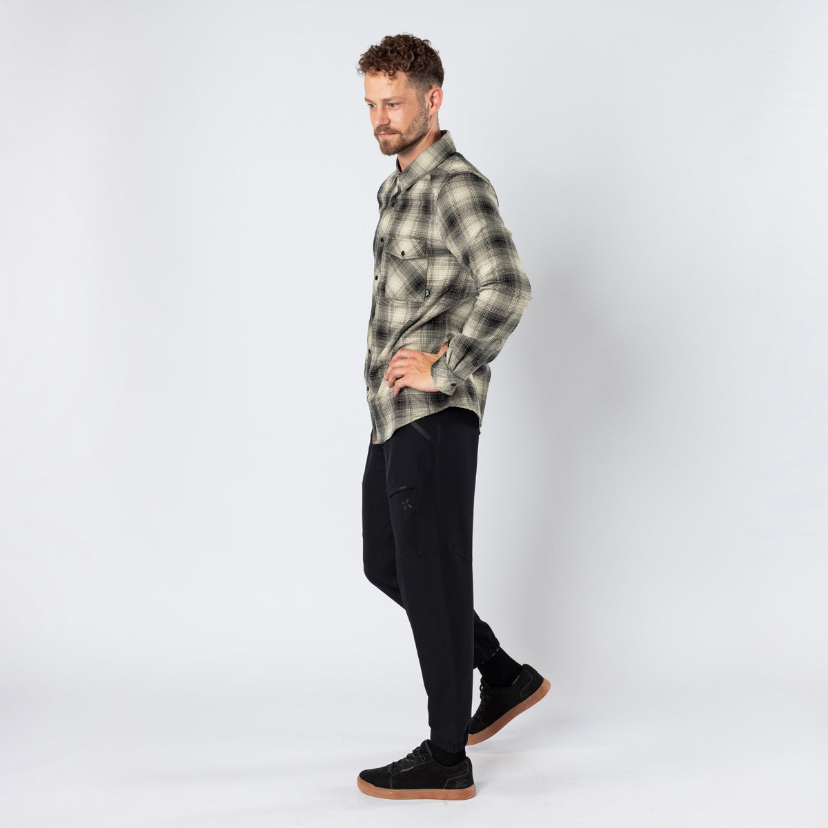 Carve 1.0 Shirt sand-schwarz