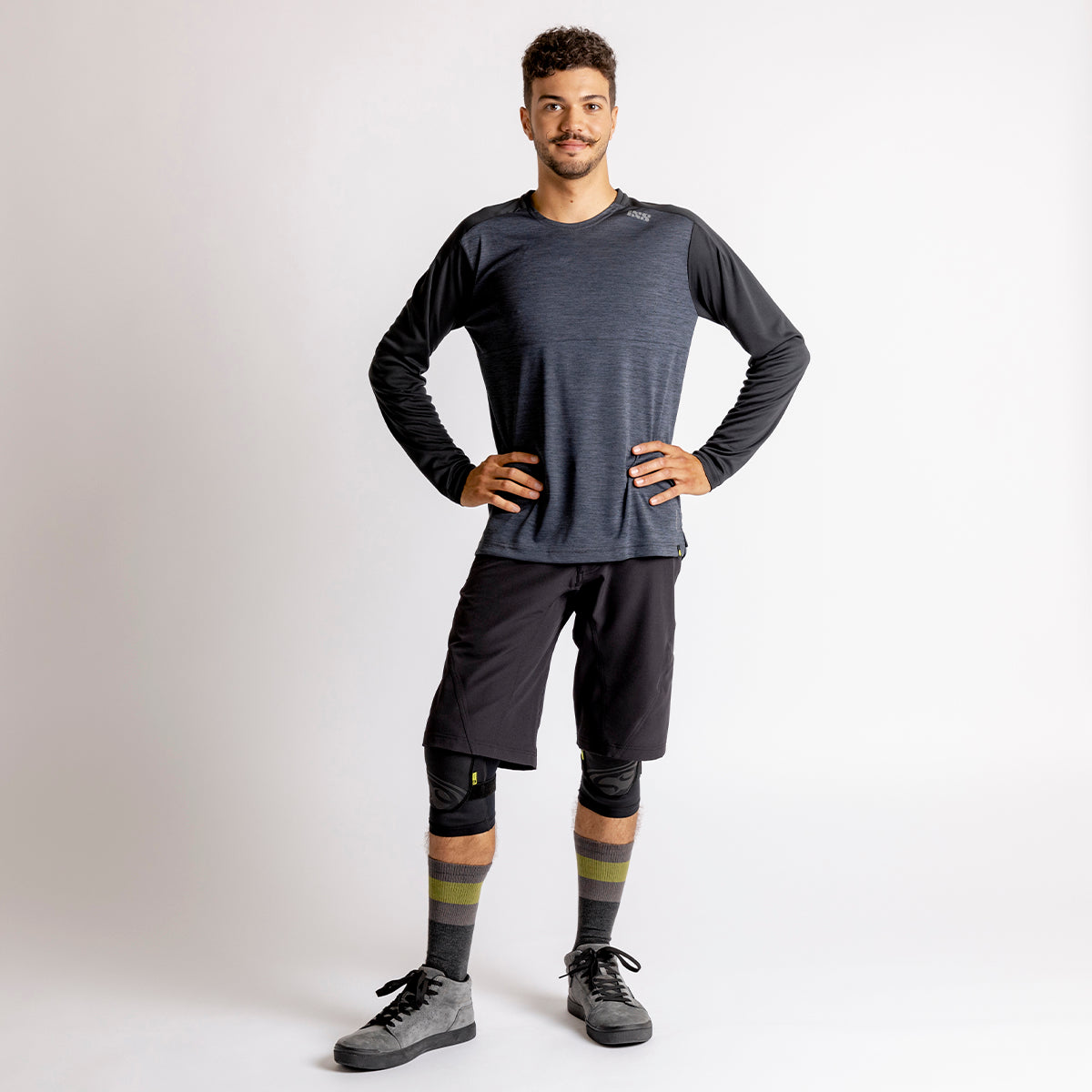 Flow X Long Sleeve Jersey anthrazit-solid schwarz