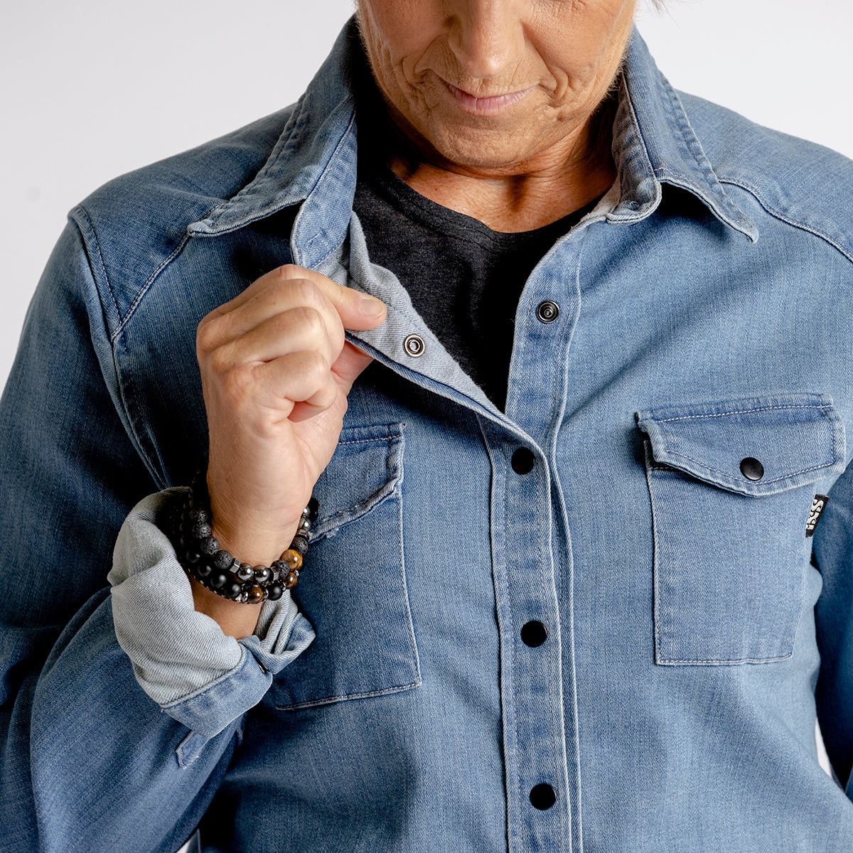 Carve Digger Women Organic Denim Shirt washed blue