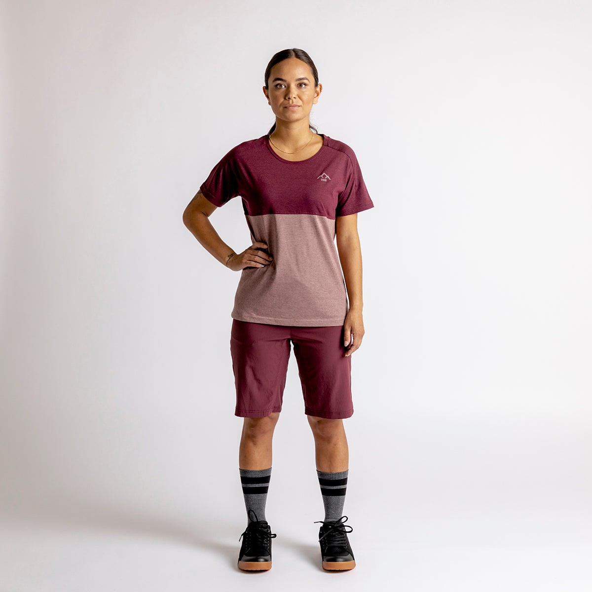 Women's Flow Mountain Tech Tee taupe-raisin
