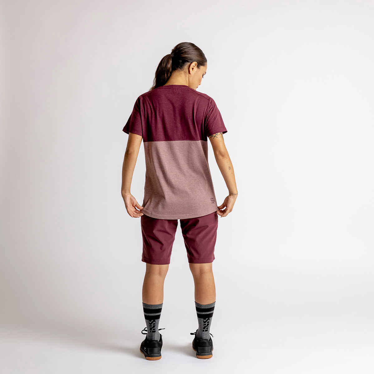 Women's Flow Mountain Tech Tee taupe-raisin
