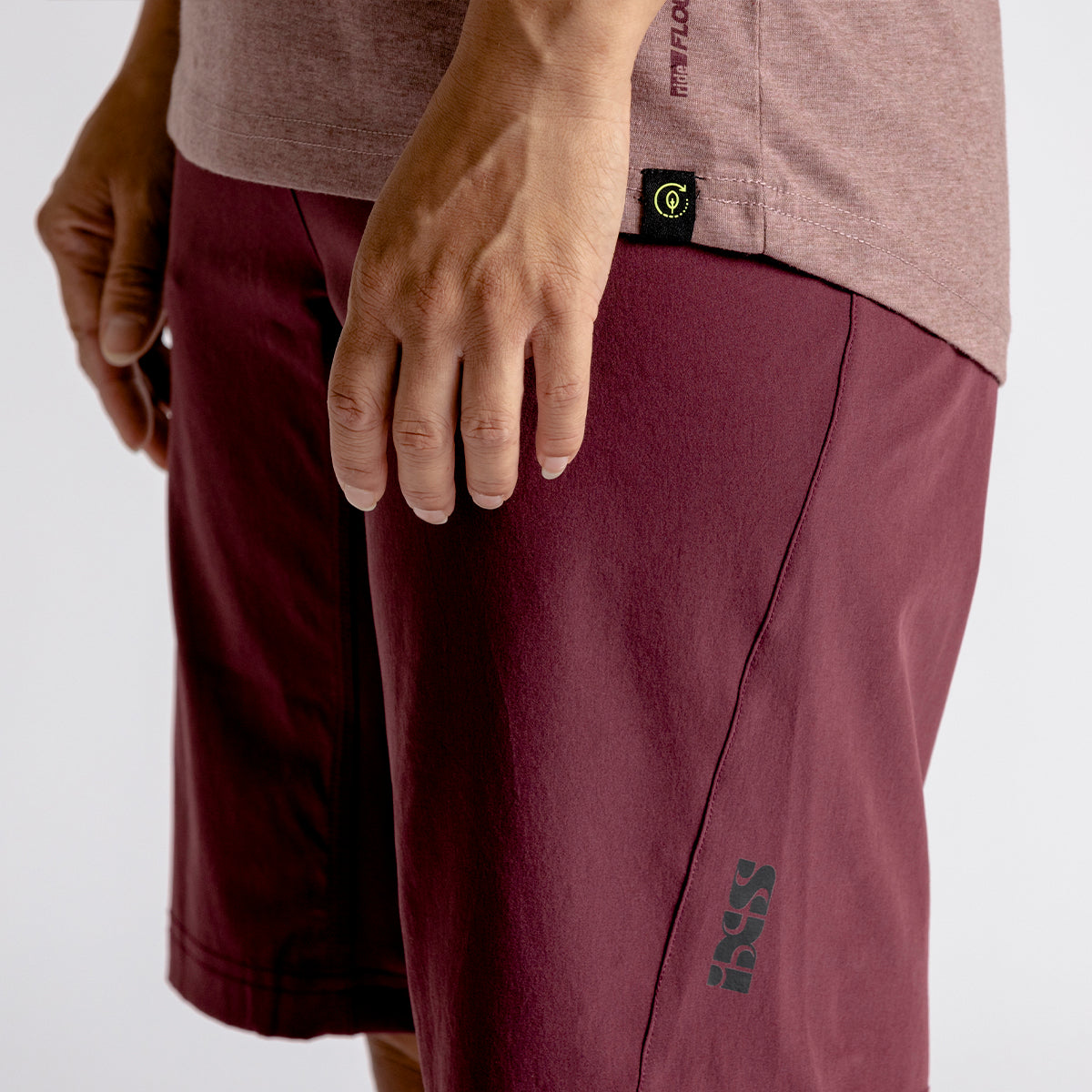 Women's Flow Mountain Tech Tee taupe-raisin