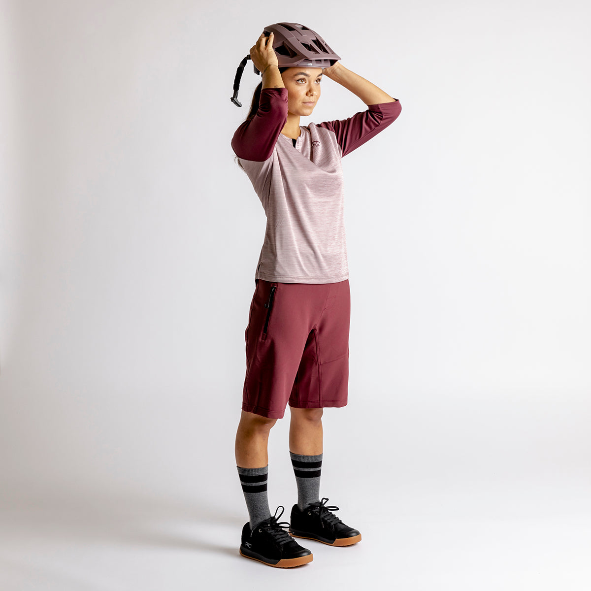 Women's Carve X 3/4 Henley taupe-raisin