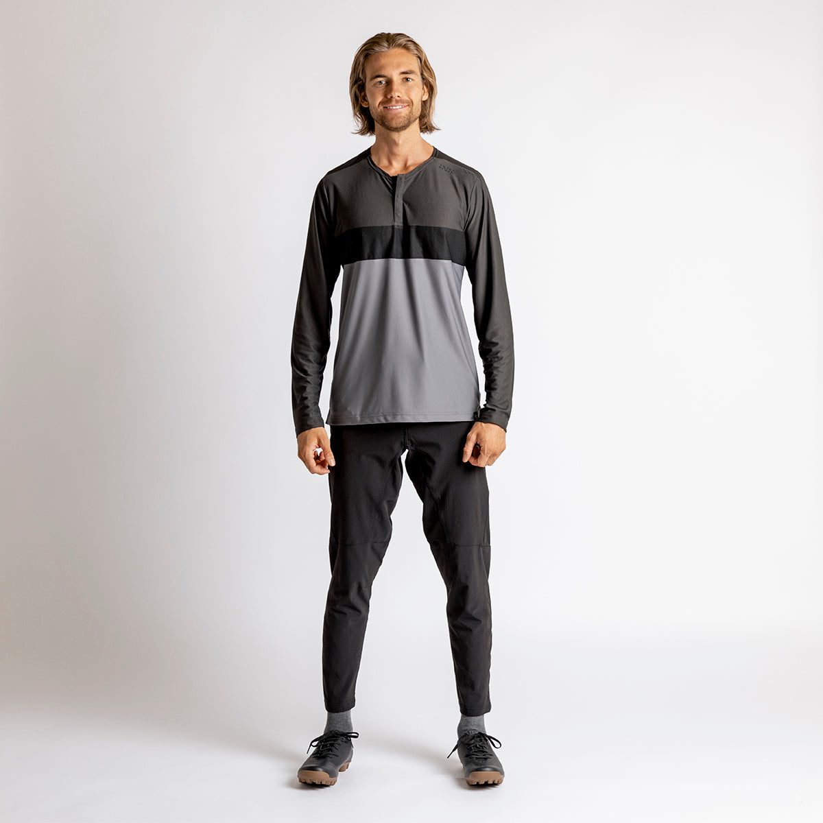 Flow XTG Long Sleeve Henley graphit-schwarz