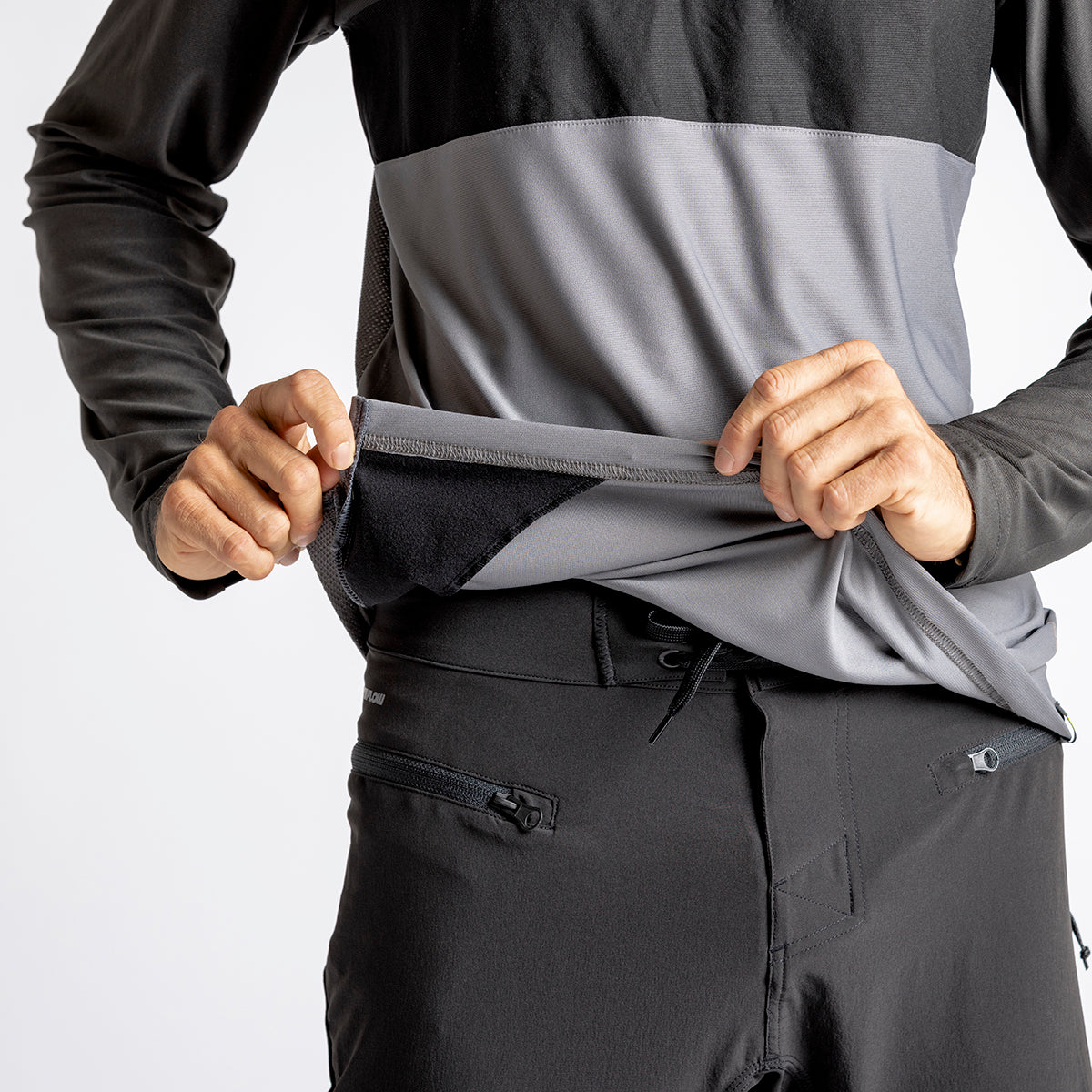 Flow XTG Long Sleeve Henley graphit-schwarz