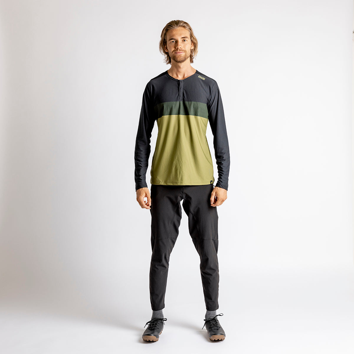 Flow XTG Long Sleeve Henley olive-schwarz