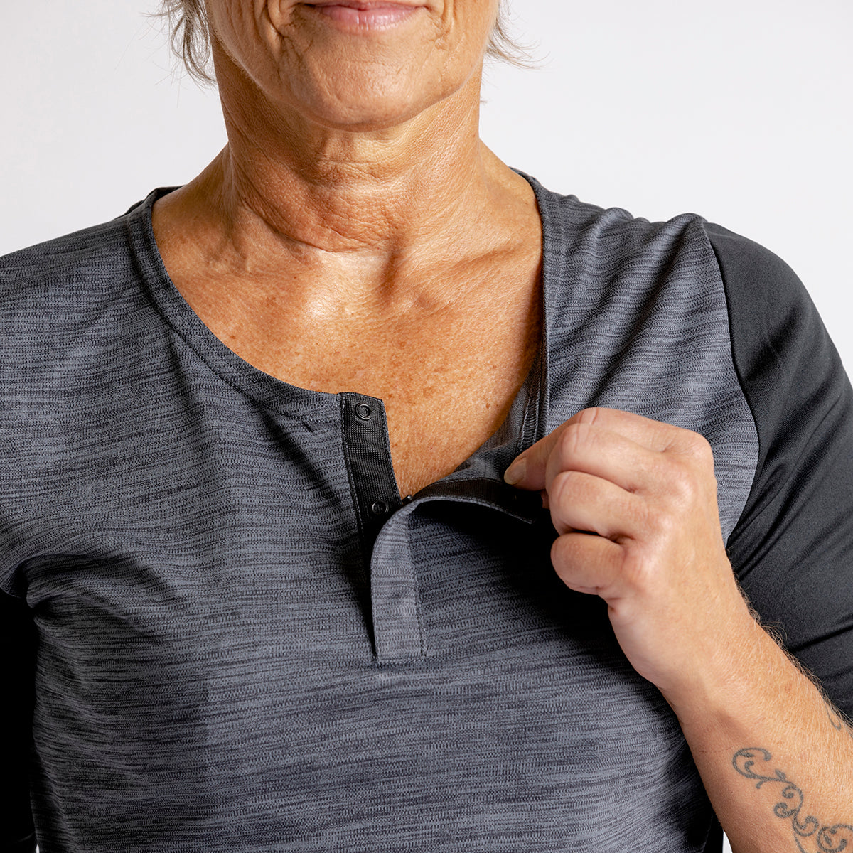 Carve X Women Henley graphit-solid black