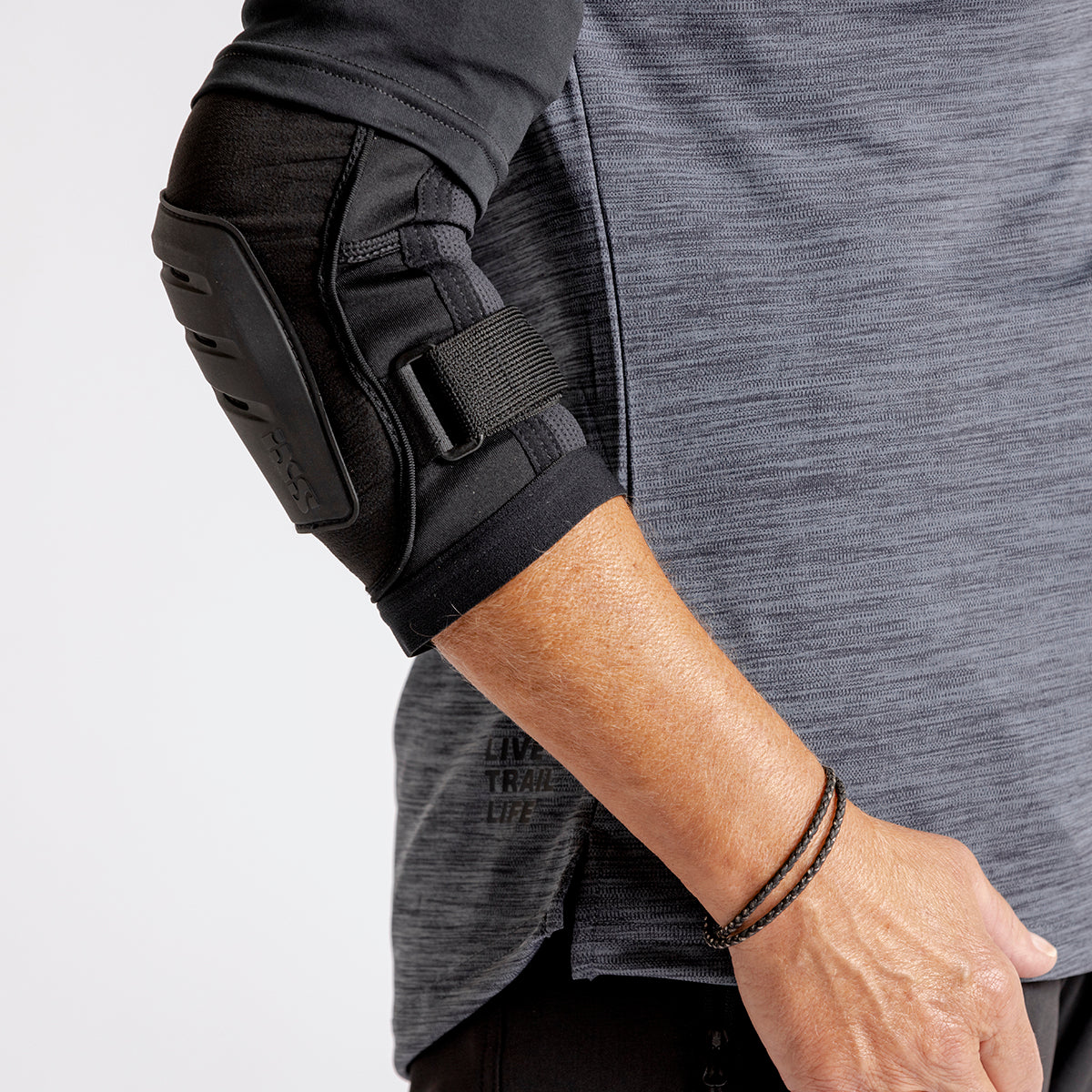 Carve X Women Henley graphit-solid black