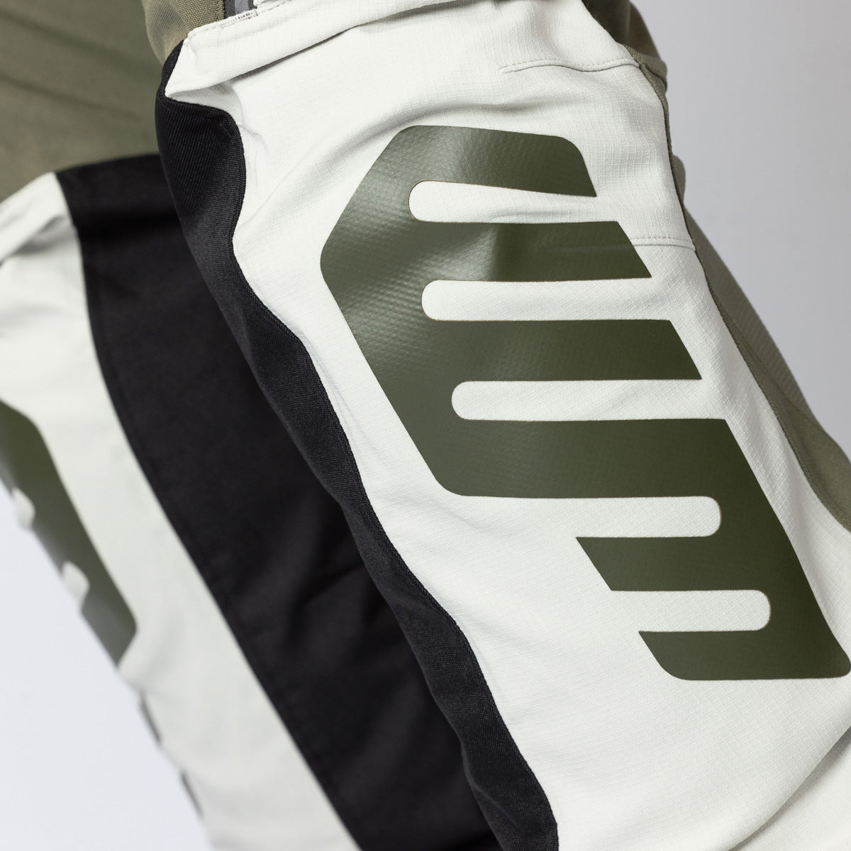 Venture-STX 1.0 Laminathose oliv-hellgrau