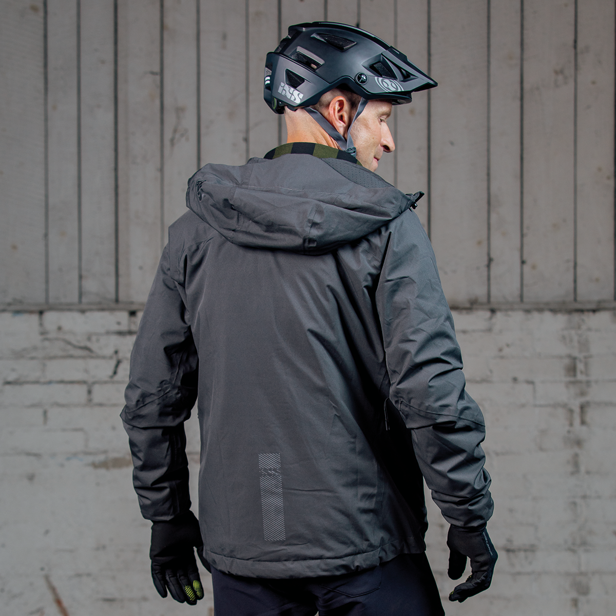 Carve Zero insulated AW Jacket anthrazit