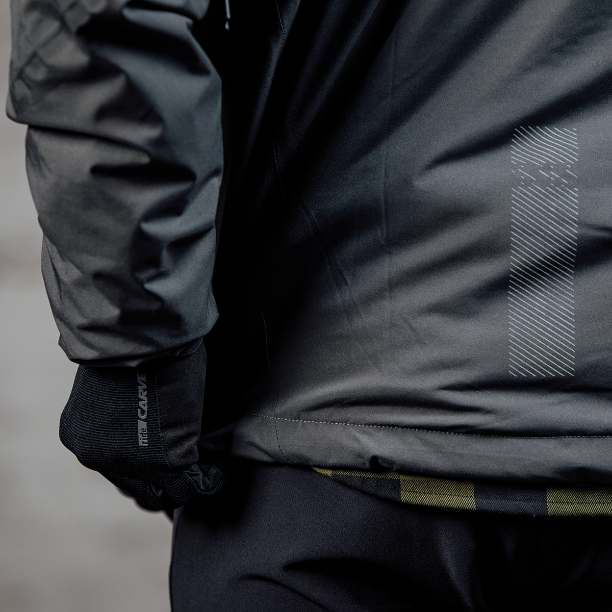 Carve Zero insulated AW Jacket anthrazit