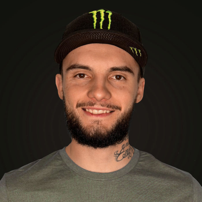 iXS Athlet Ilya Mikhalchik