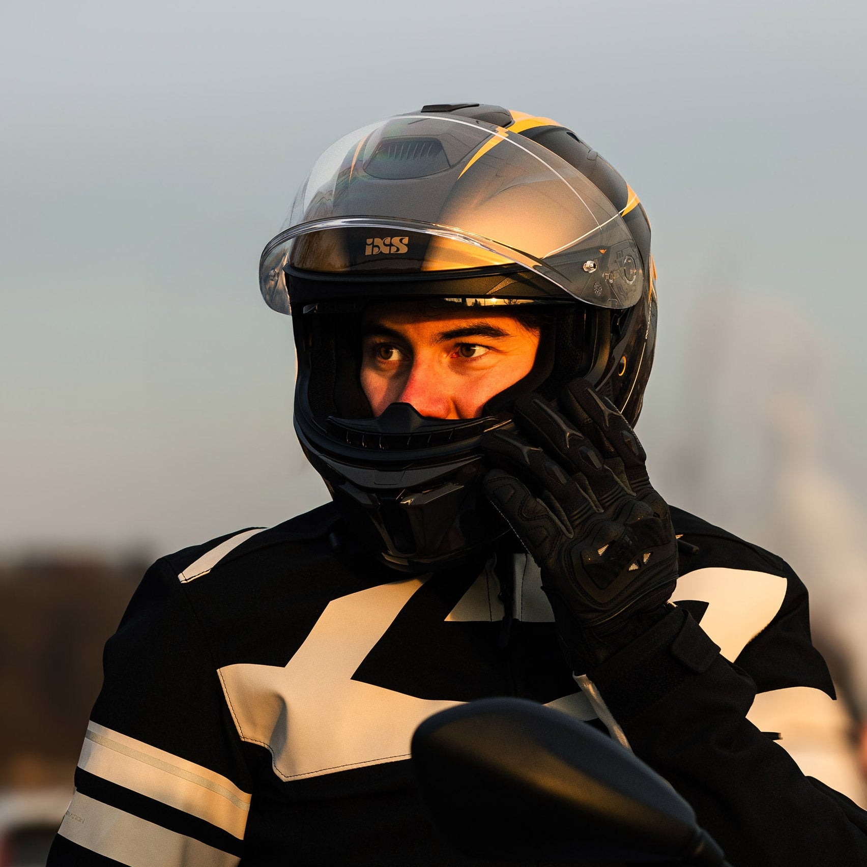 iXS Rapid 1.0 – Leichter Integralhelm mit starkem Schutz – iXS.com