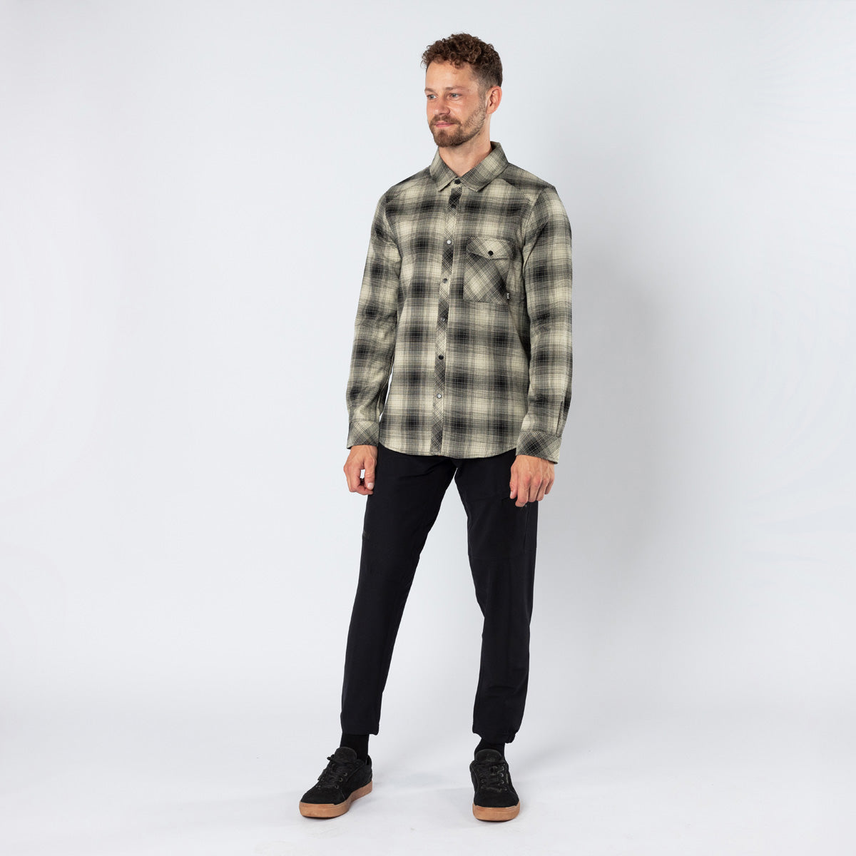 Carve 1.0 Shirt sand-schwarz