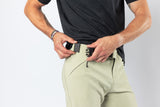 Flow 1.0 Shorts sand am Model – Bild 6