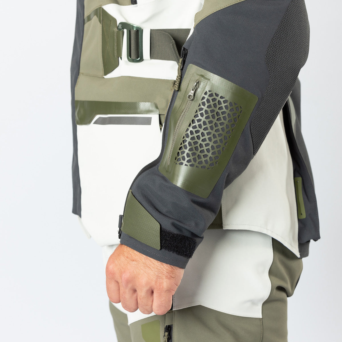 送料無料◆2025新品  laminated 1.0 Venture-GTX iXS jacket IXS.com – grey-olive cool ジャケット・アウター