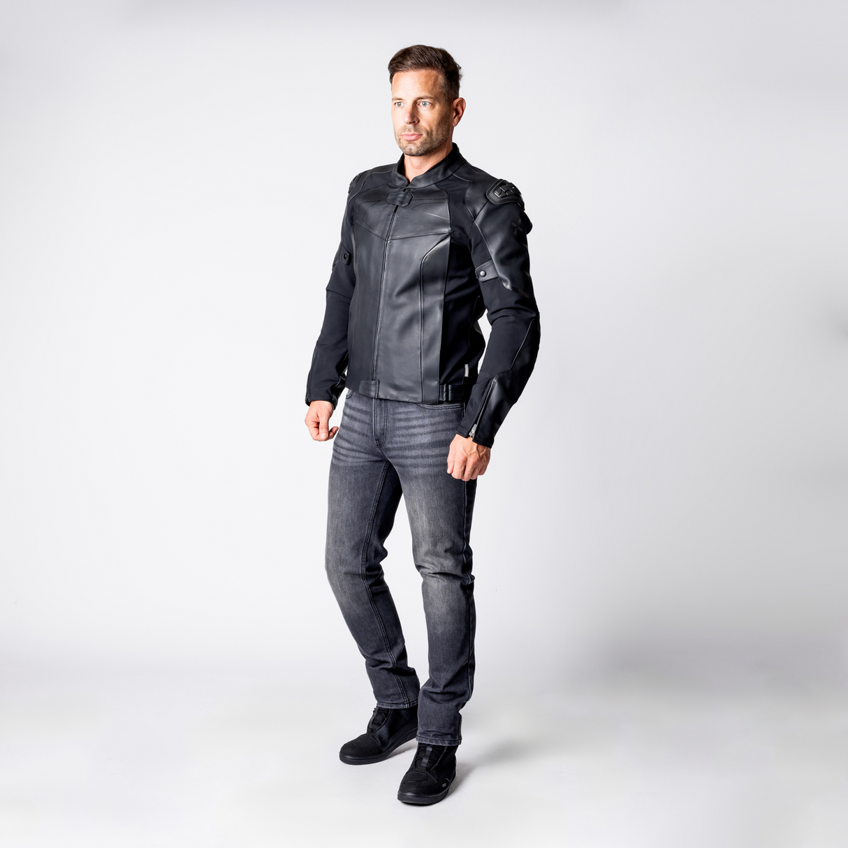 iXS-Ace 1.0 Lederjacke - schwarz-02