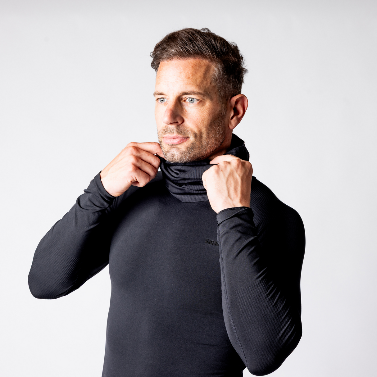 iXS-365 necktube 1.0-06