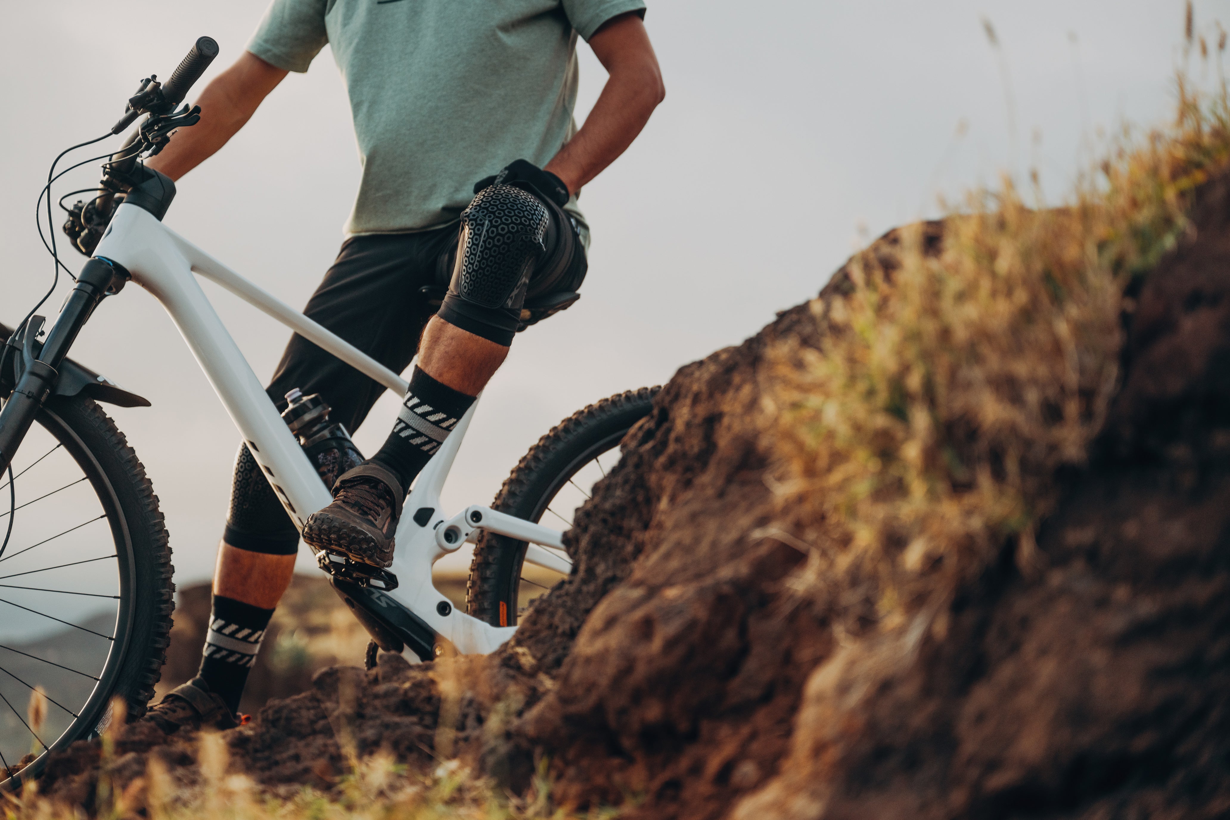 MTB Protection Guide: Which Pads and Protectors Are Right for You